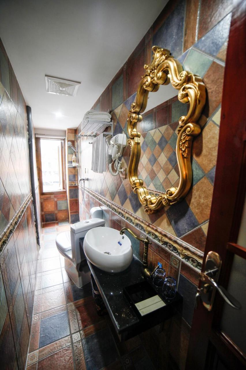Flower Time Inn Fenghuang Εξωτερικό φωτογραφία