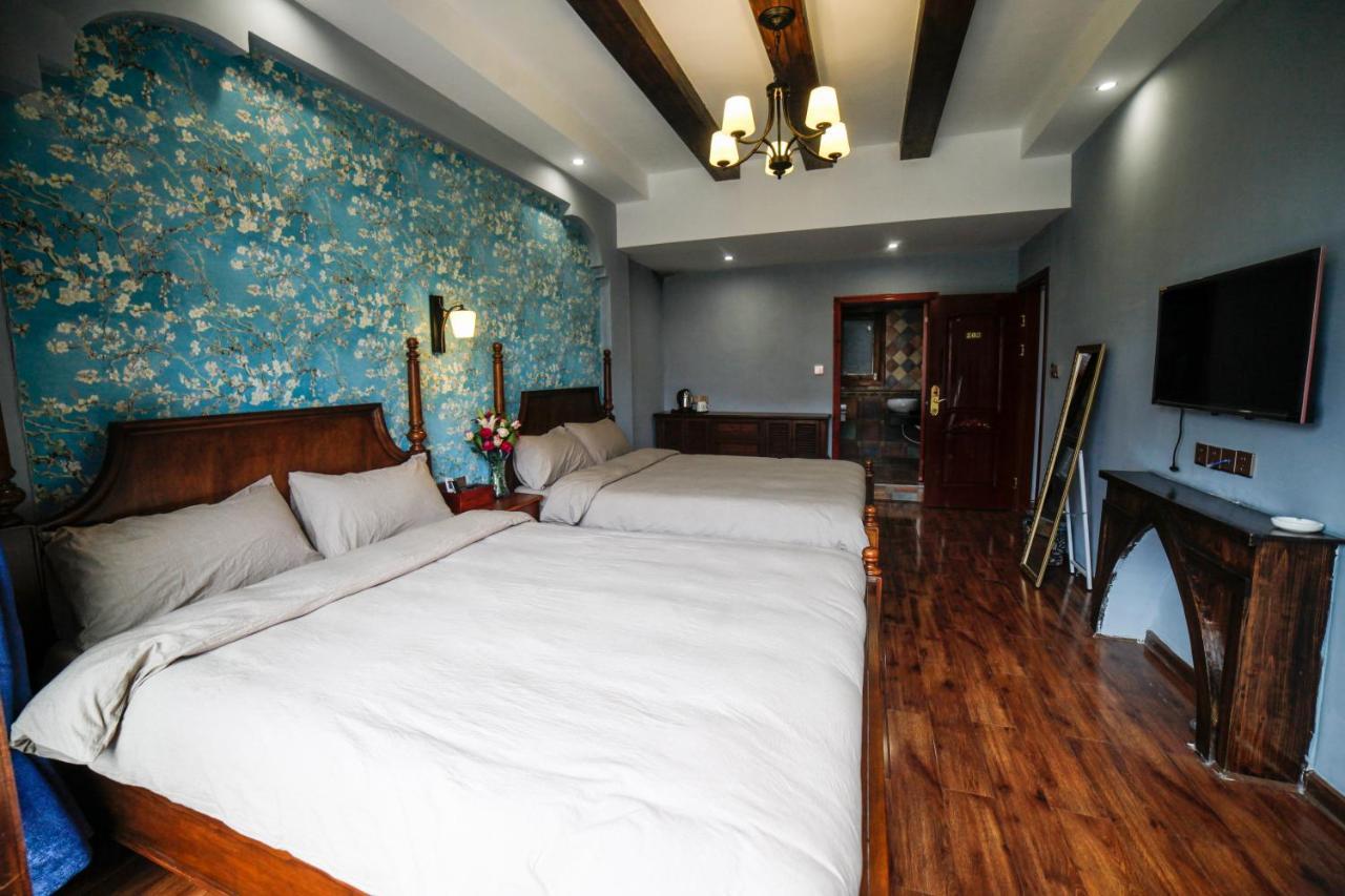 Flower Time Inn Fenghuang Εξωτερικό φωτογραφία