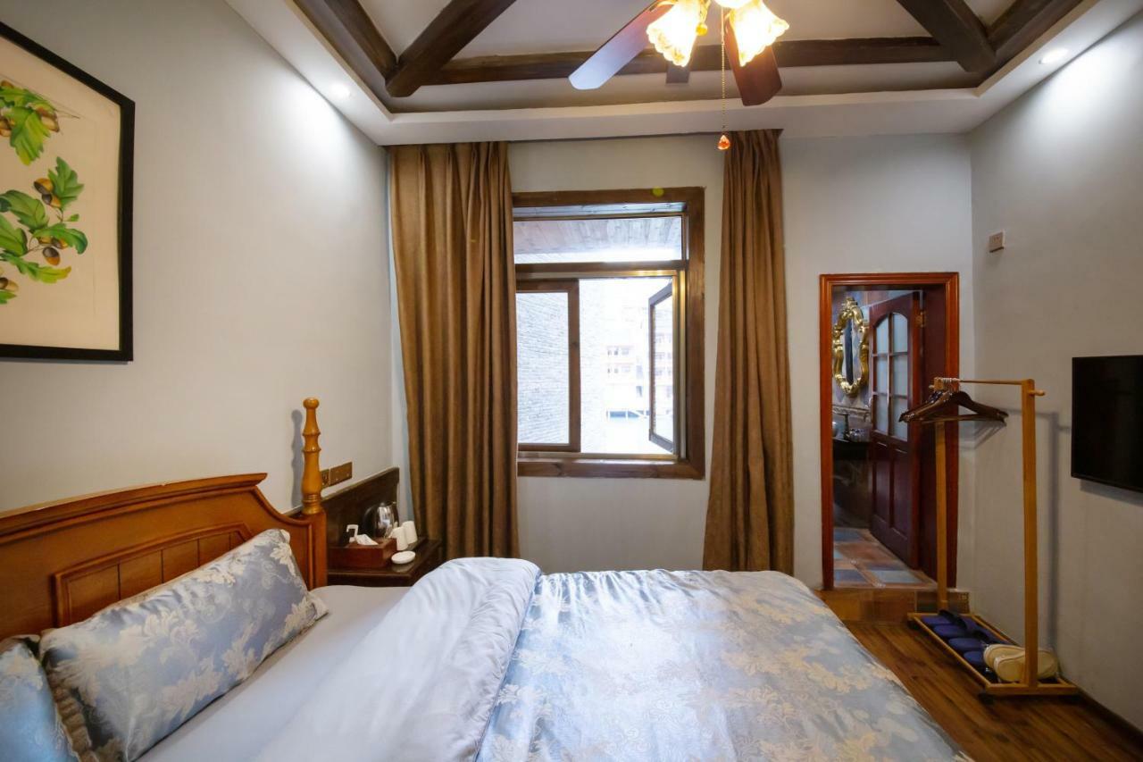 Flower Time Inn Fenghuang Εξωτερικό φωτογραφία