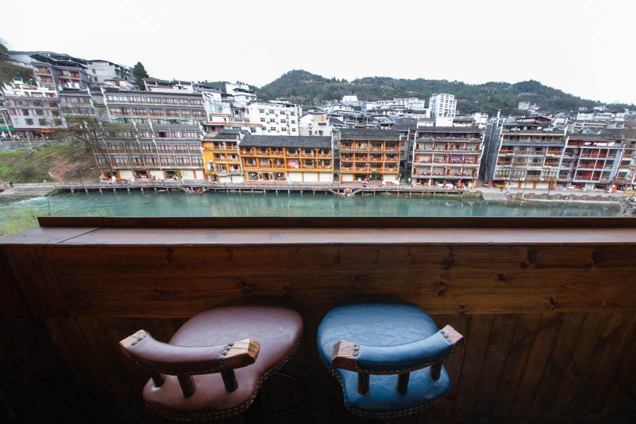 Flower Time Inn Fenghuang Εξωτερικό φωτογραφία